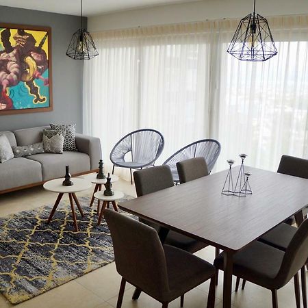 Metropolitan Suites Zapopan Buitenkant foto