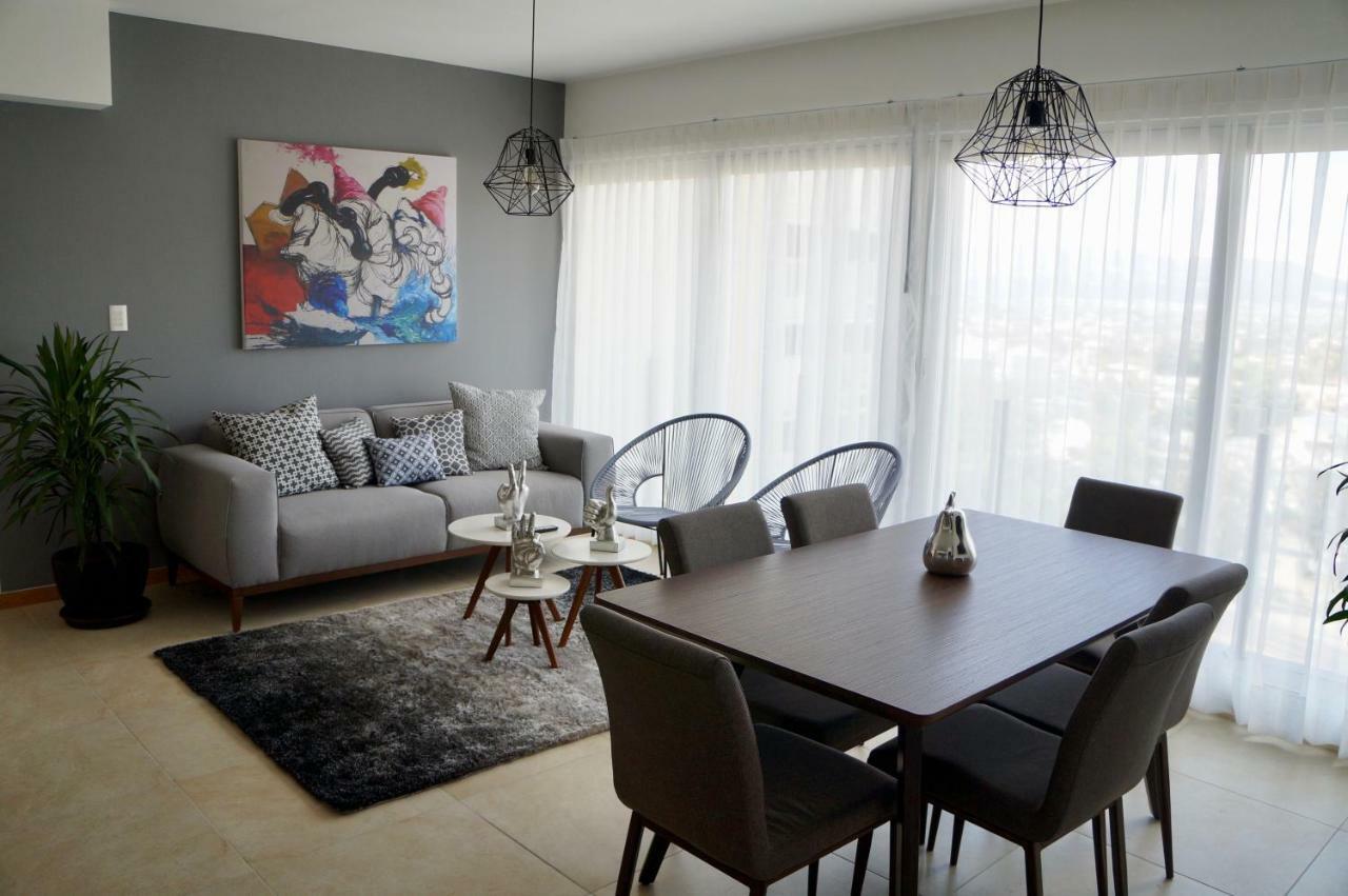 Metropolitan Suites Zapopan Buitenkant foto