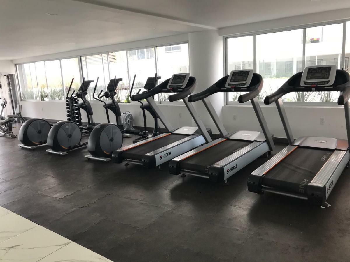 Metropolitan Suites Zapopan Buitenkant foto