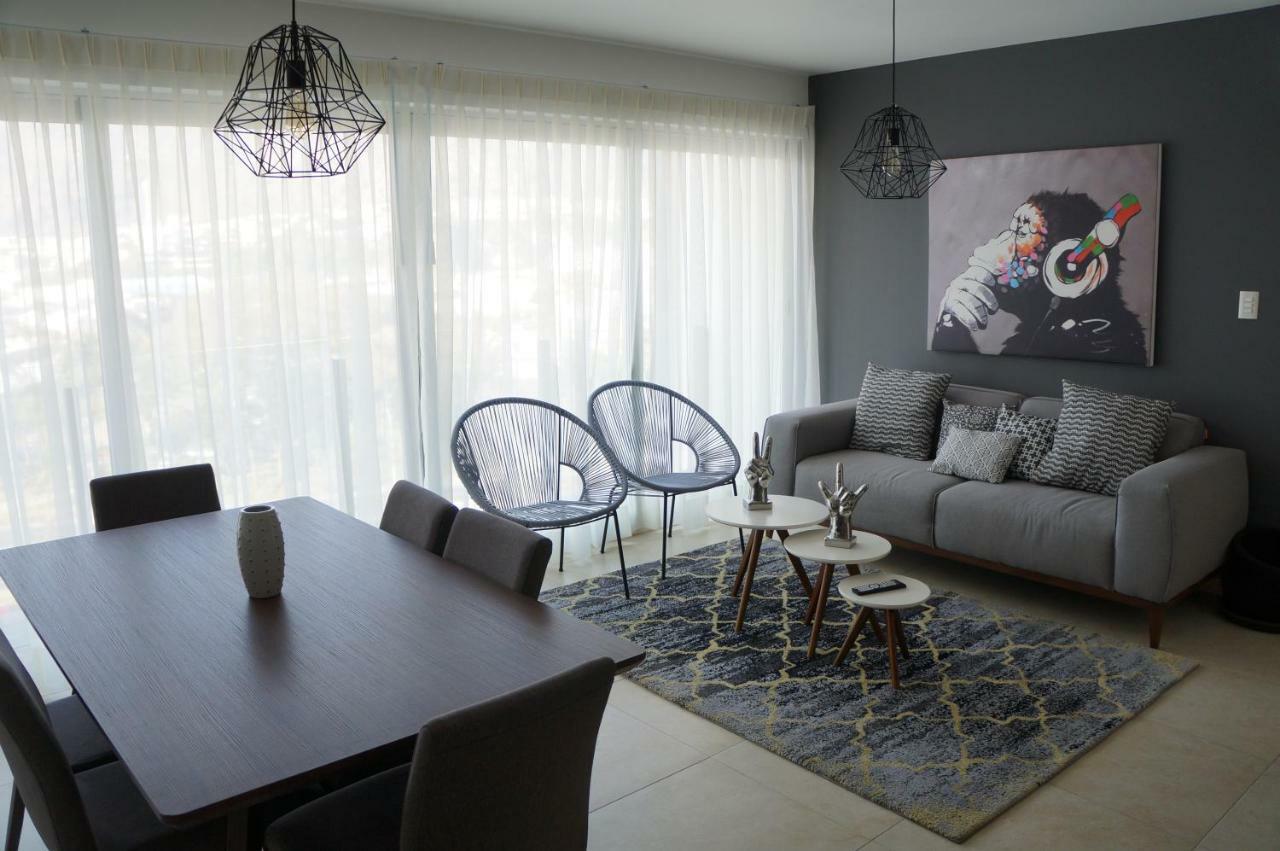 Metropolitan Suites Zapopan Buitenkant foto
